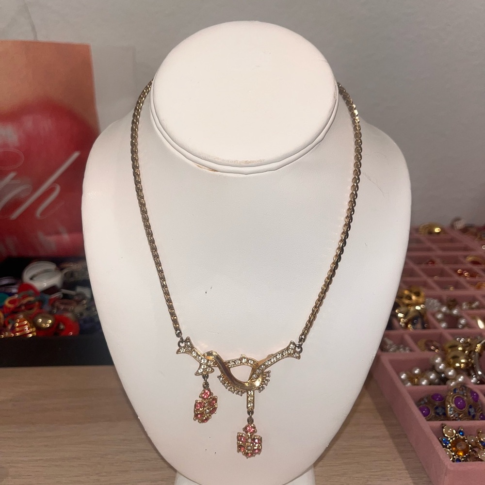 Elegant Gold and Pink Necklace
